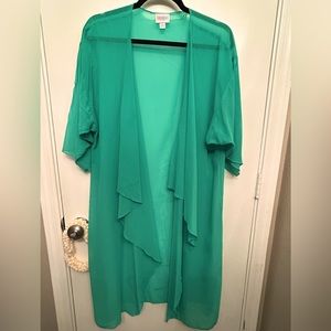Medium Lularoe Shirley kimono